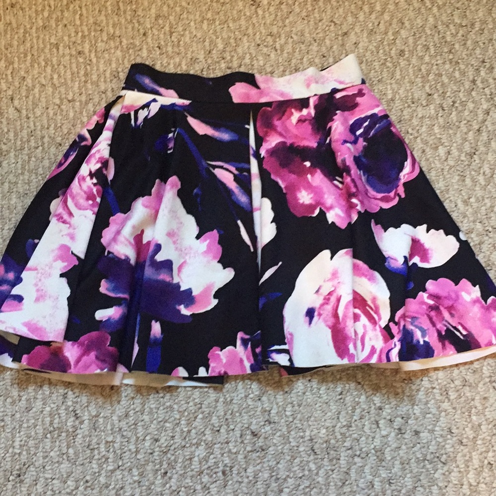 Saks 5th Avenue Skirt